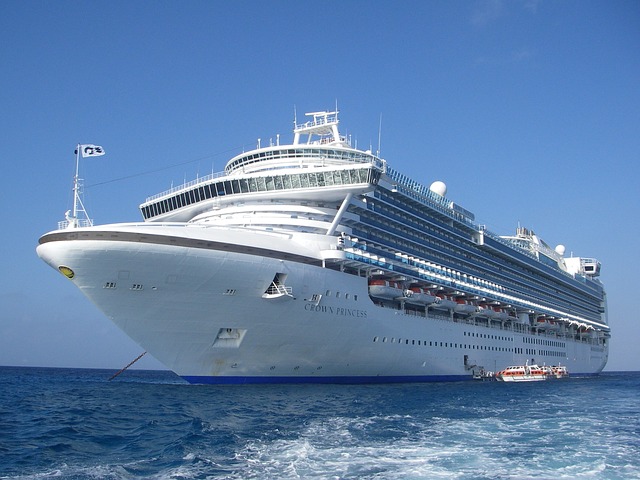 cruise liner